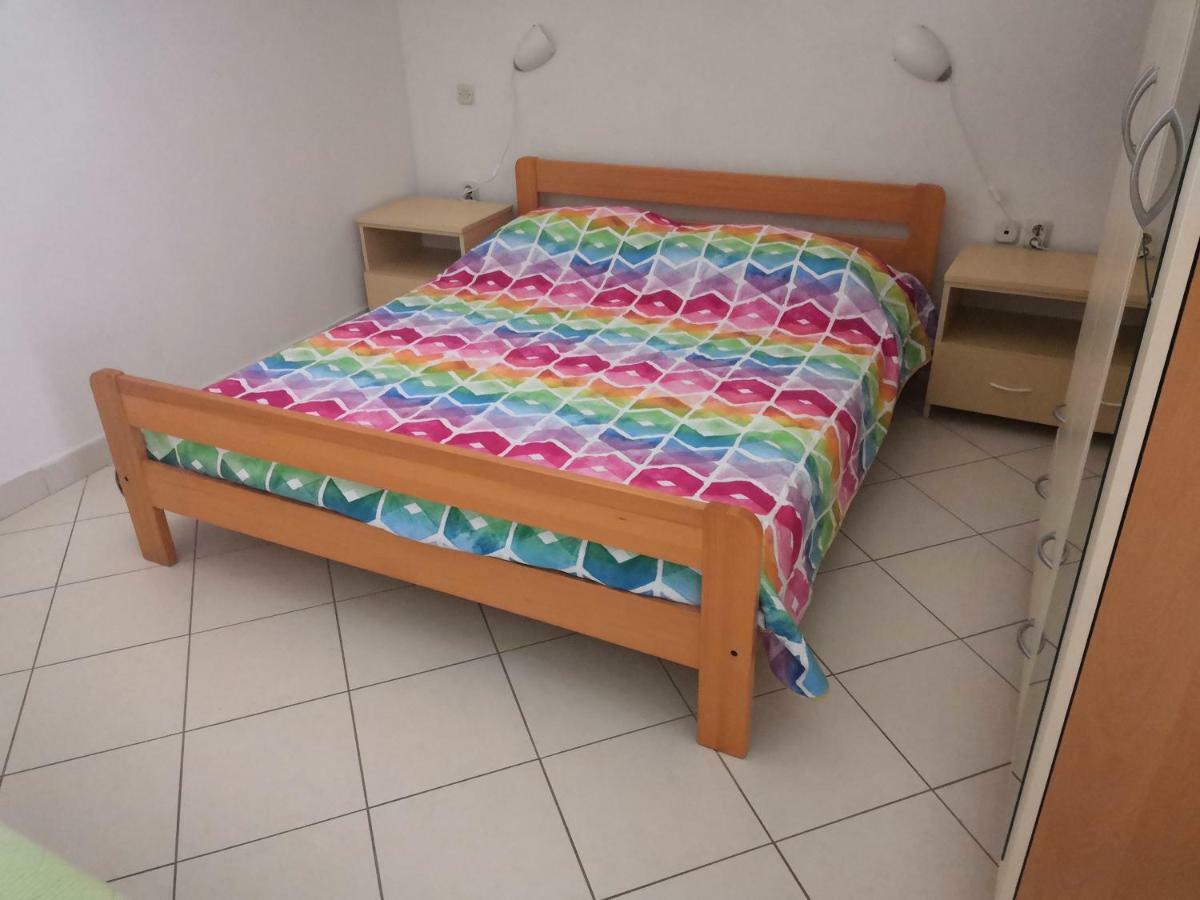 Laura And Nevio Apartments And Rooms Црес Экстерьер фото